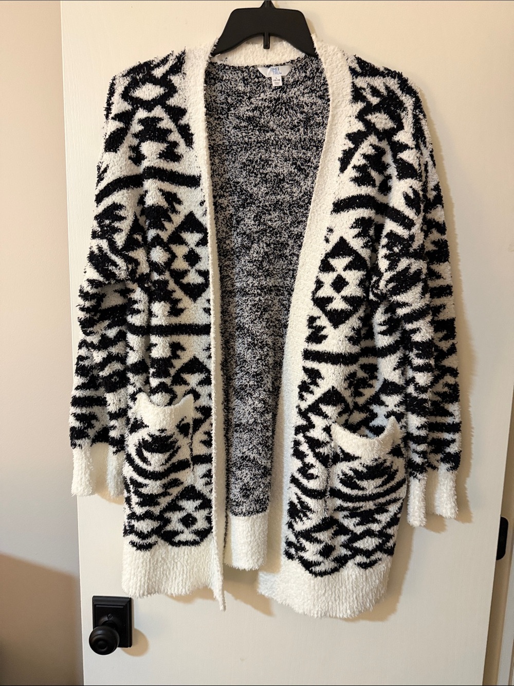 Time and Tru Black and White Aztec Plush Open-Front Cardigan